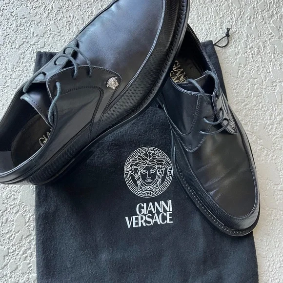 Versace | Shoes | Gianni Versace Mens Black Lace Up Dress  display picture 3